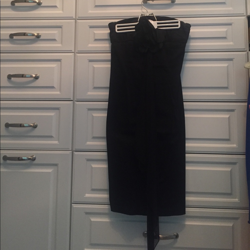 Ruth black strapless dress w/ removable flower-Sz6