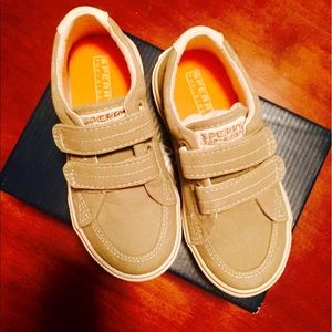 New Sperry Halyard Sneaker