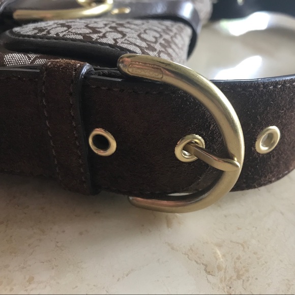 Authentic Coach Small Signature Purse - Picture 5 of 8