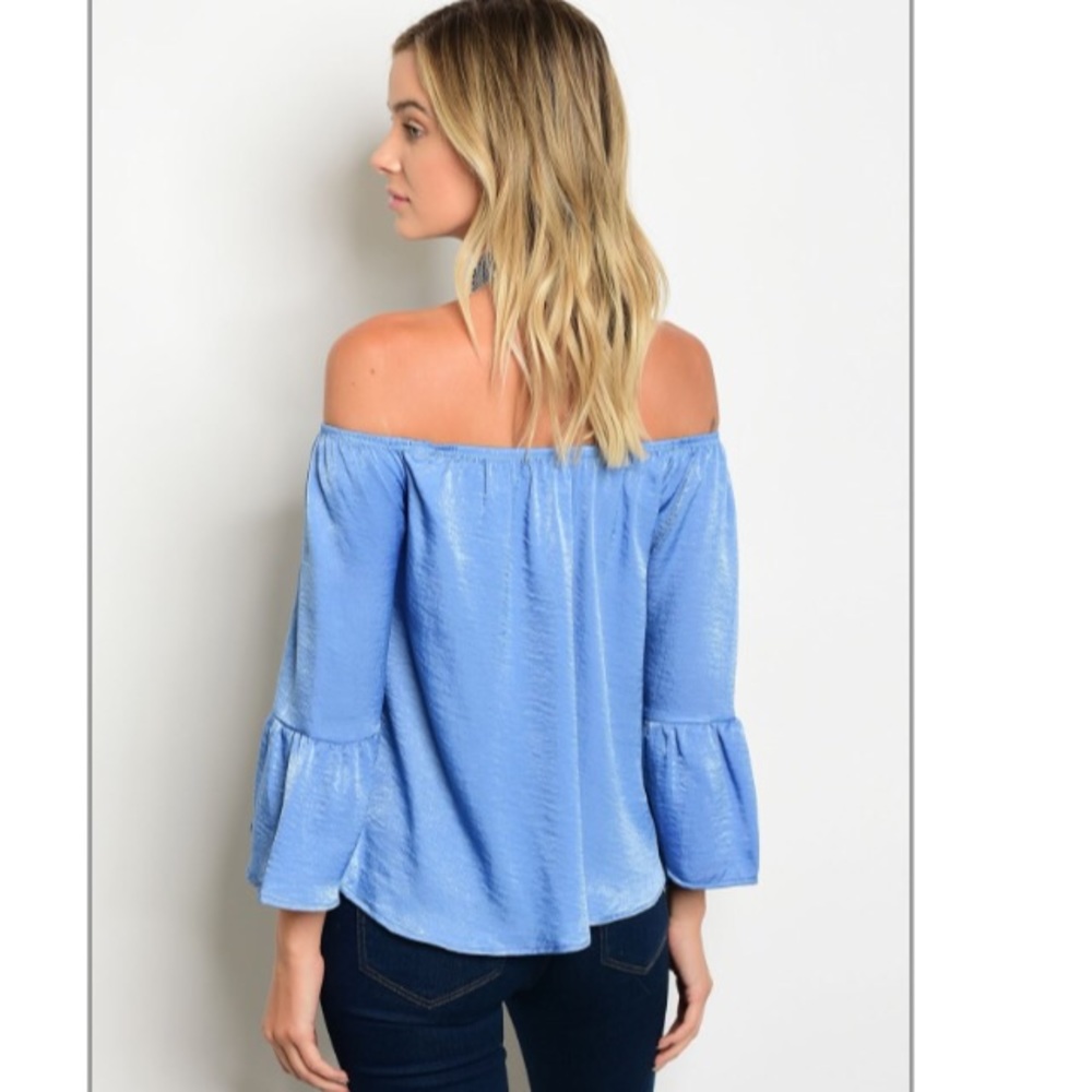 🔥4 for 25 Blue Off The Shoulder Top - Picture 2 of 7