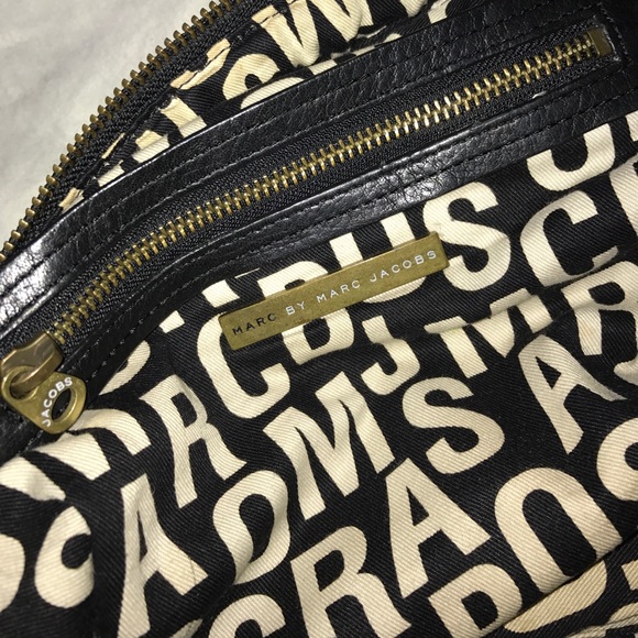 Marc by Marc Jacobs Leather Black Handbag - Picture 8 of 8