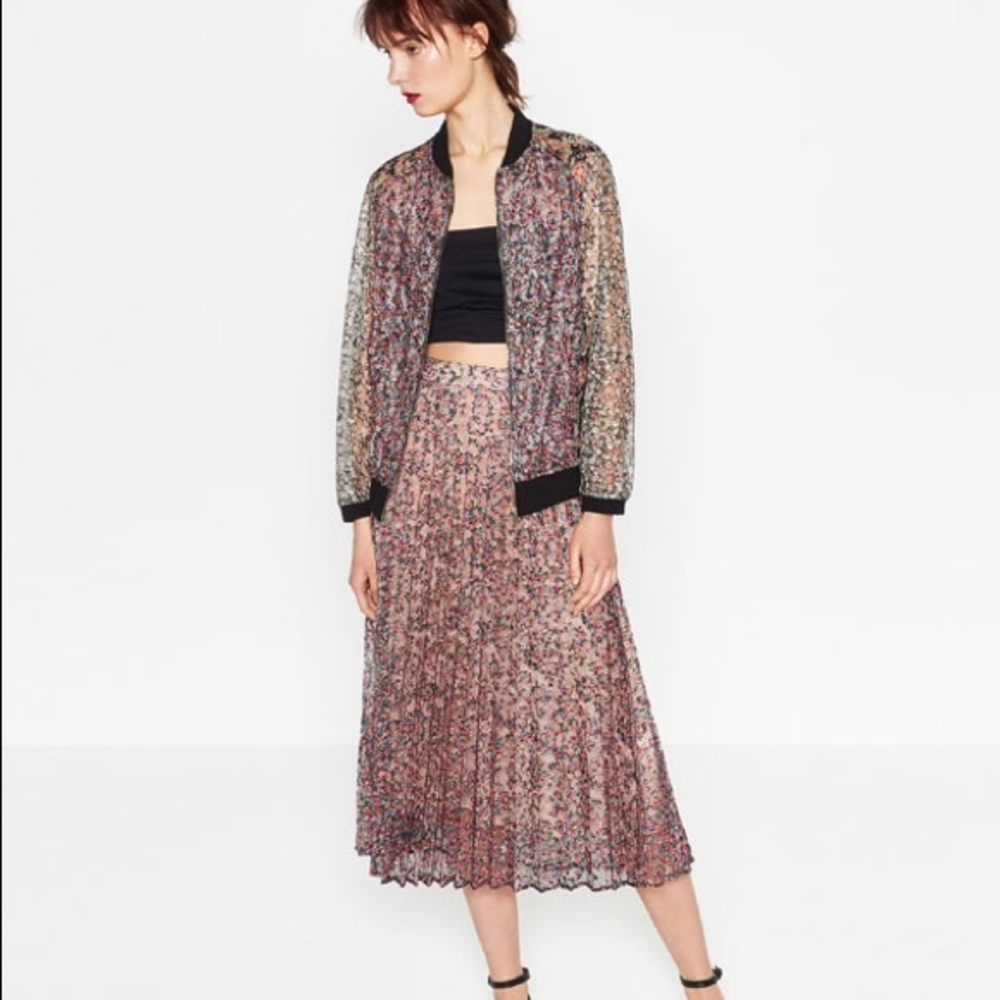 ZARA Lace Print pleated midi skirt