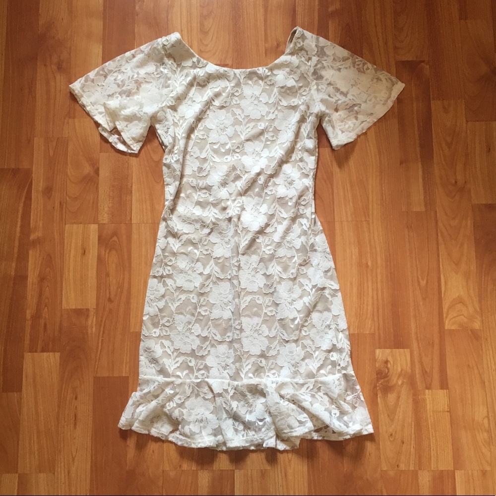 Lulus/Solemio Lace Dress