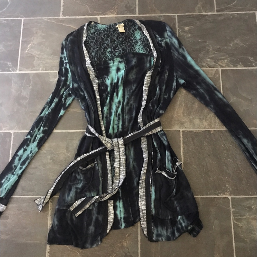 Gimmicks by bke tie dye cardigan