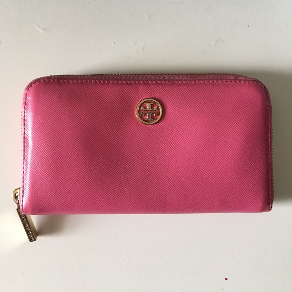 Authentic Tory and Burch wallet
