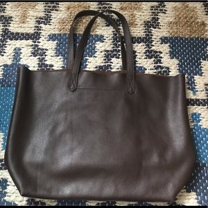Cuyana leather tote