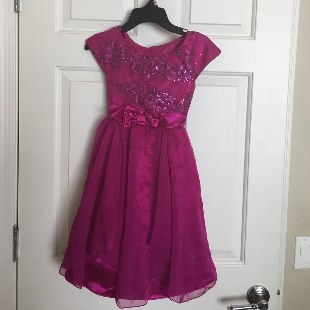 Gorgeous hot pink girls' formal dress size 8