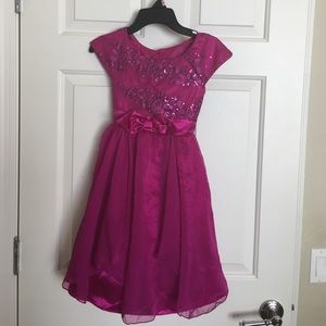 Gorgeous hot pink girls' formal dress size 8