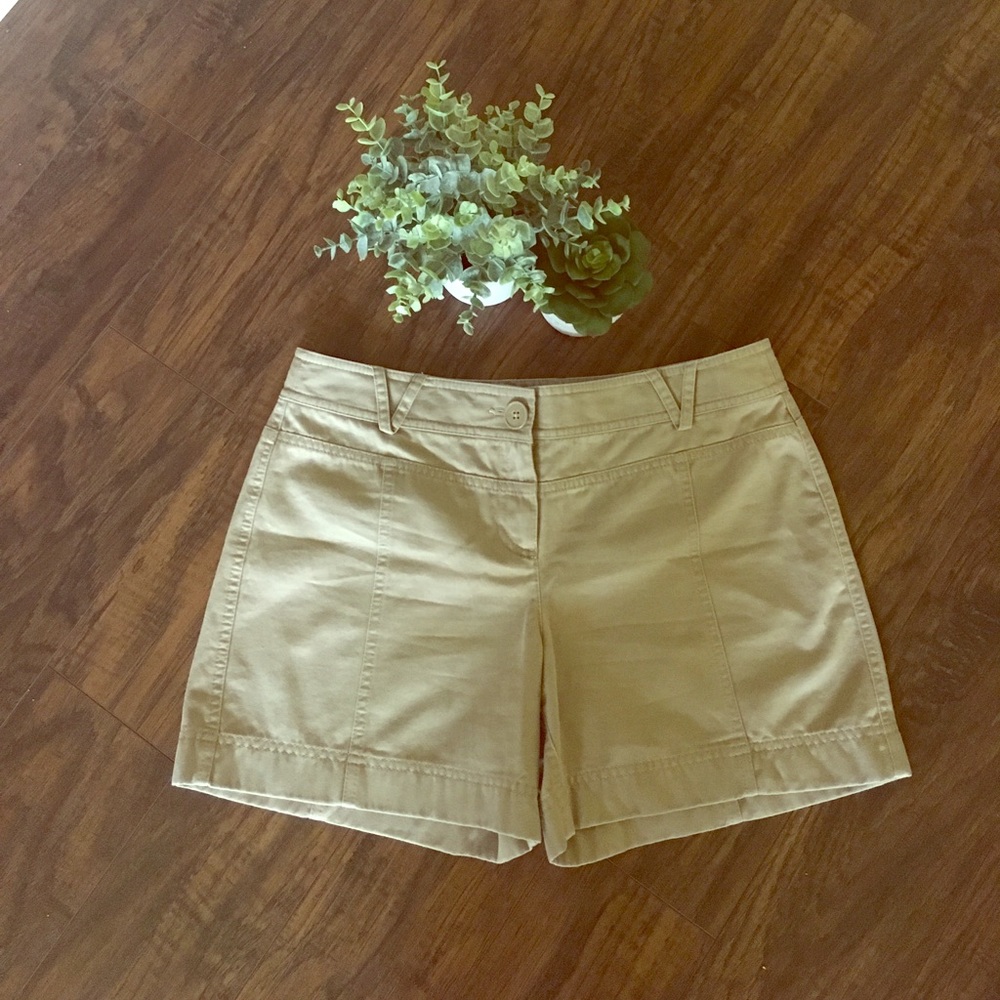 LOFT tan shorts