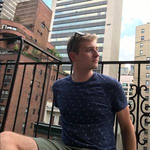 Meet your Posher, Tom