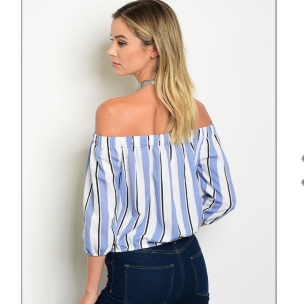 🔥4 for 25 Blue White Off The Shoulder Top - Picture 2 of 6