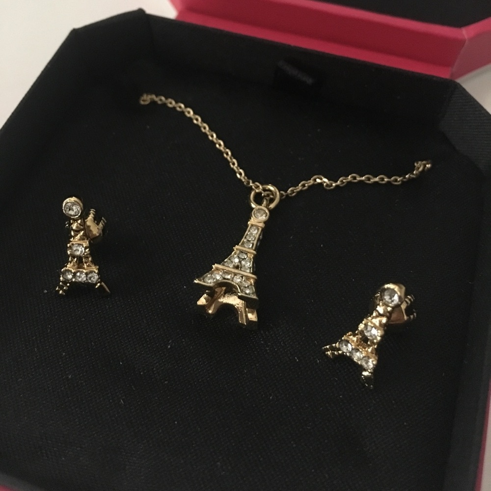 Juicy couture Eiffel town earring and necklace set
