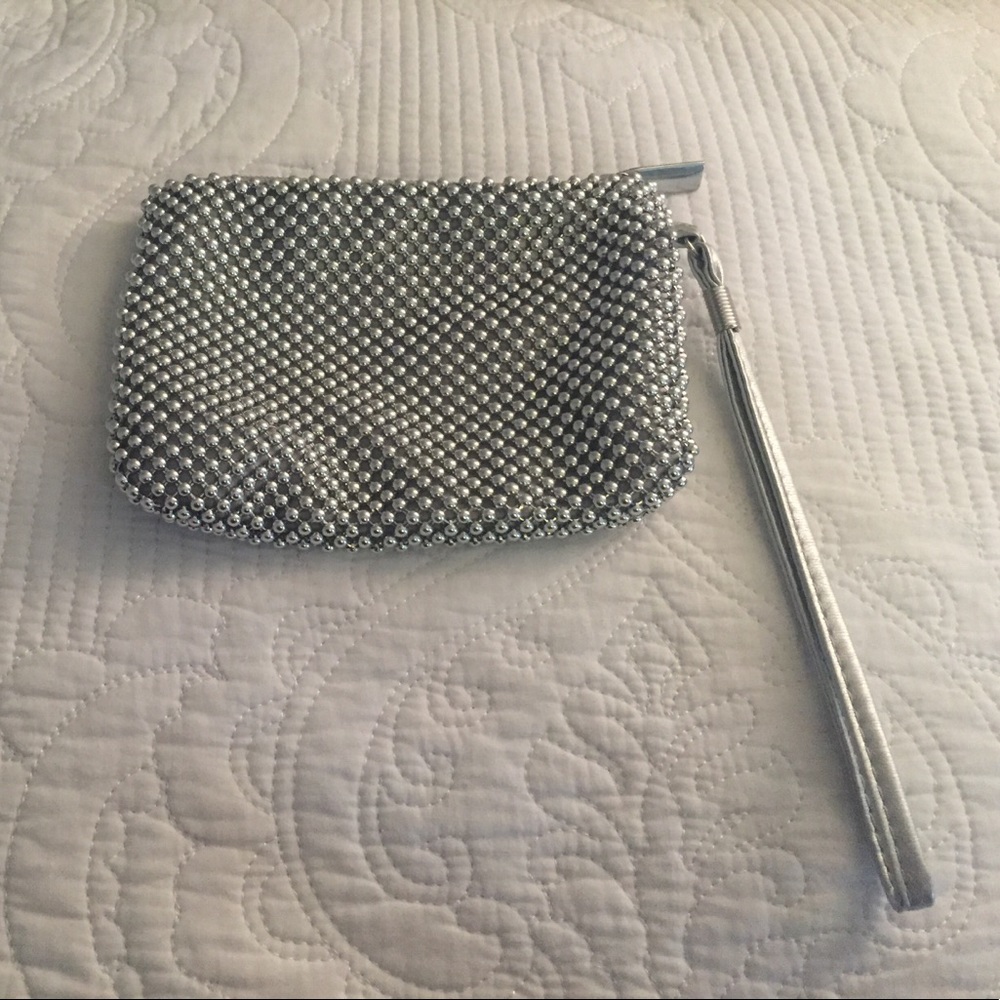 Beaded wristlet 👛
