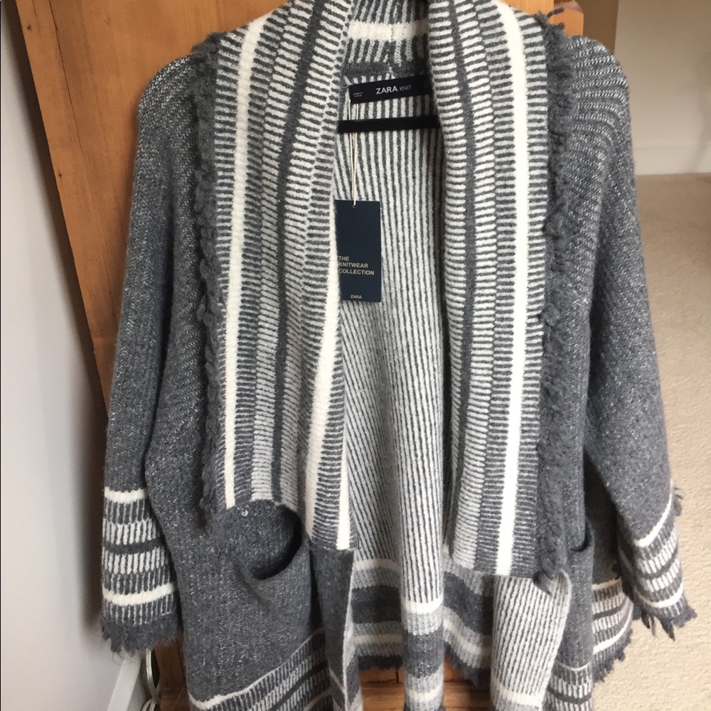 Zara Knit Sweater NWT Size: Small