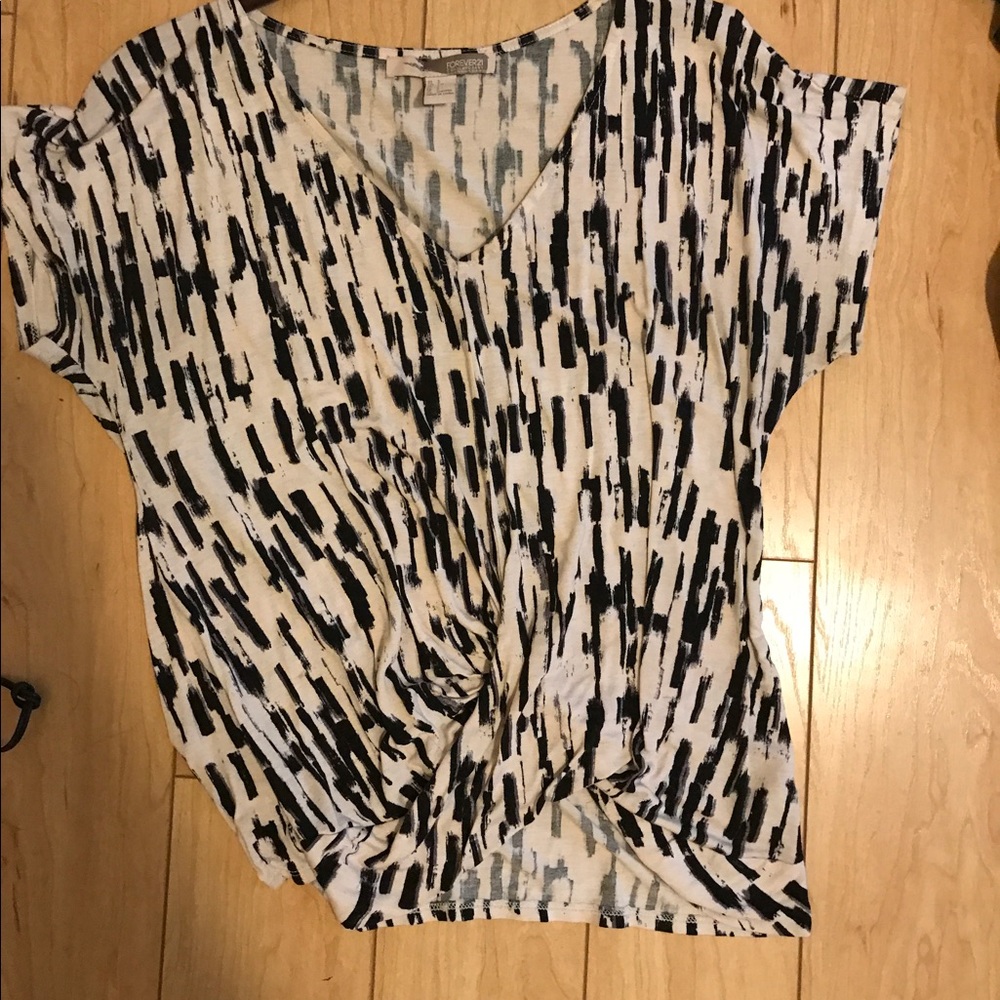 Forever 21 t shirt