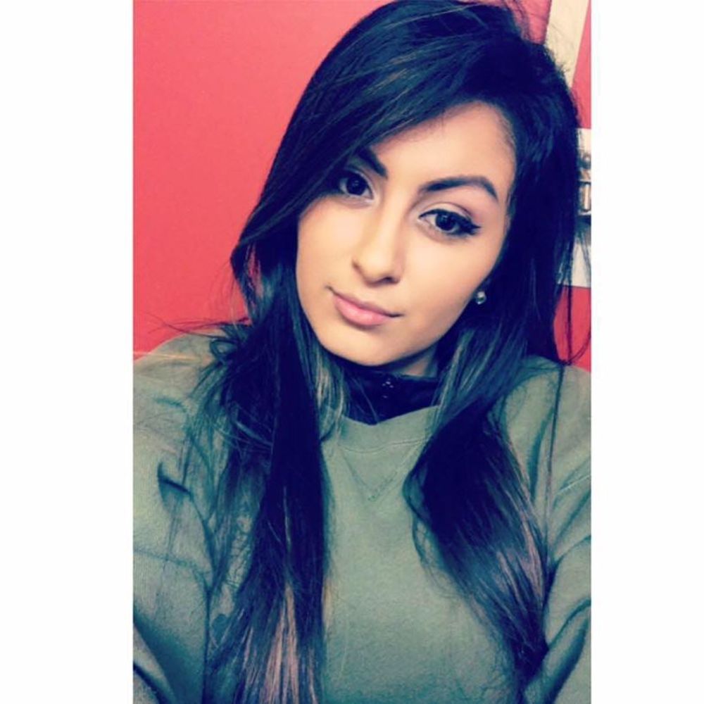 Meet your Posher, Claudia