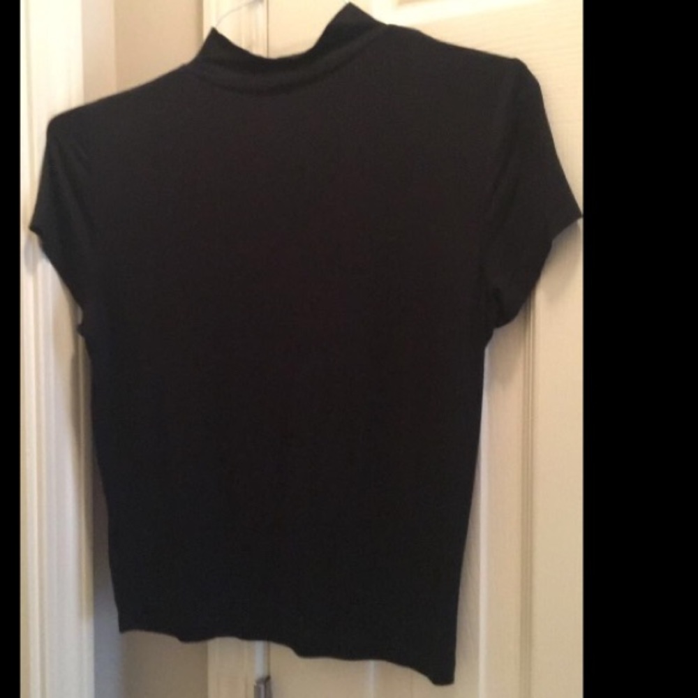 ✨Tight turtle neck CROP TOP✨