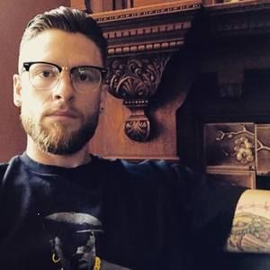 Meet your Posher, Alex