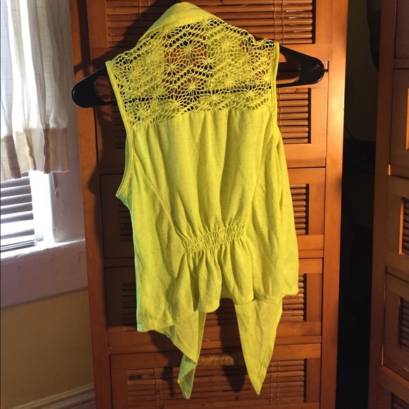 Top - Picture 2 of 5