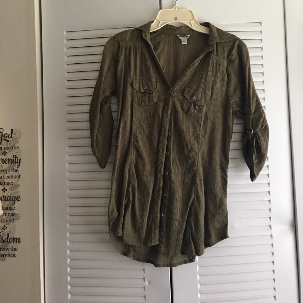Guess top