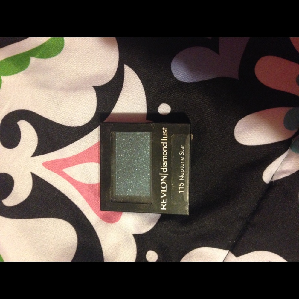 Eye shadow