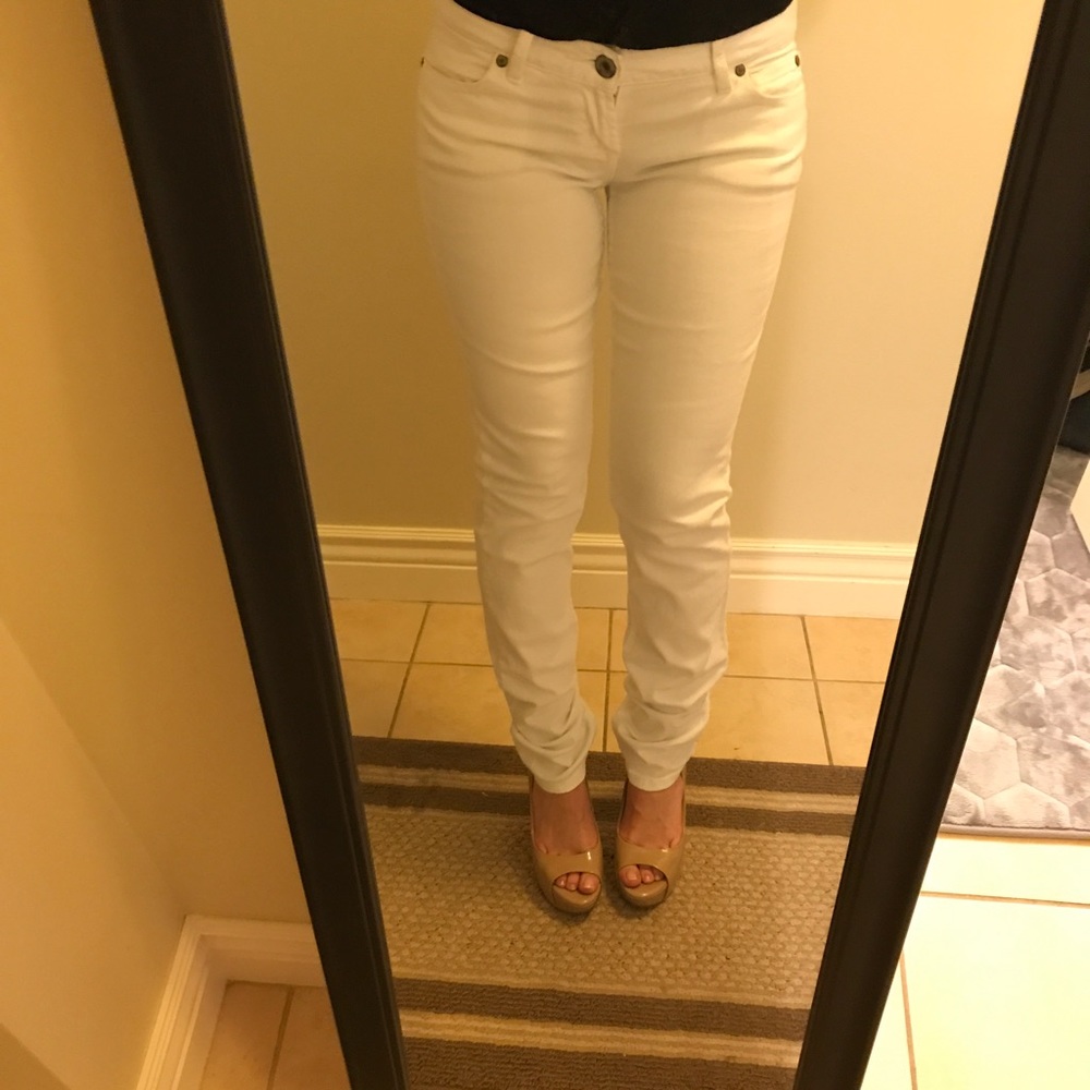 Guess white jeans, skinny leg