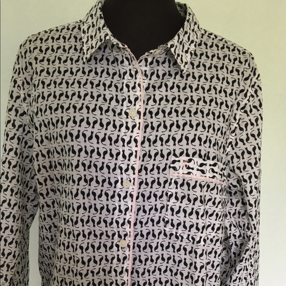 Victoria Secret pajama top🐈🐈🌷PRICE DROP!!!🌷🌷