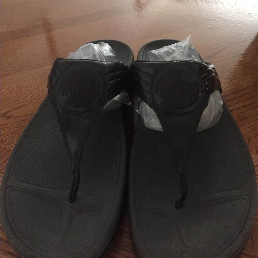 These are gray fit flop