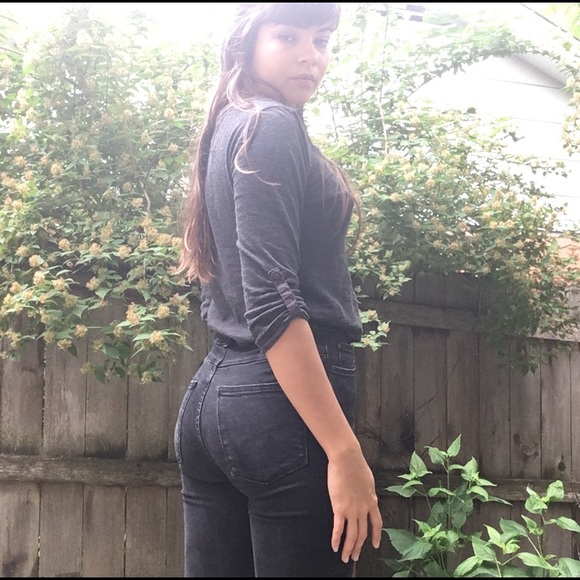 SOLD!! Black High Waisted Skinny Jeans - Picture 4 of 6