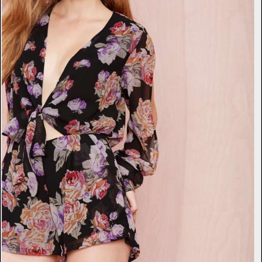 Cotton Candy - Tie front Blue floral romper