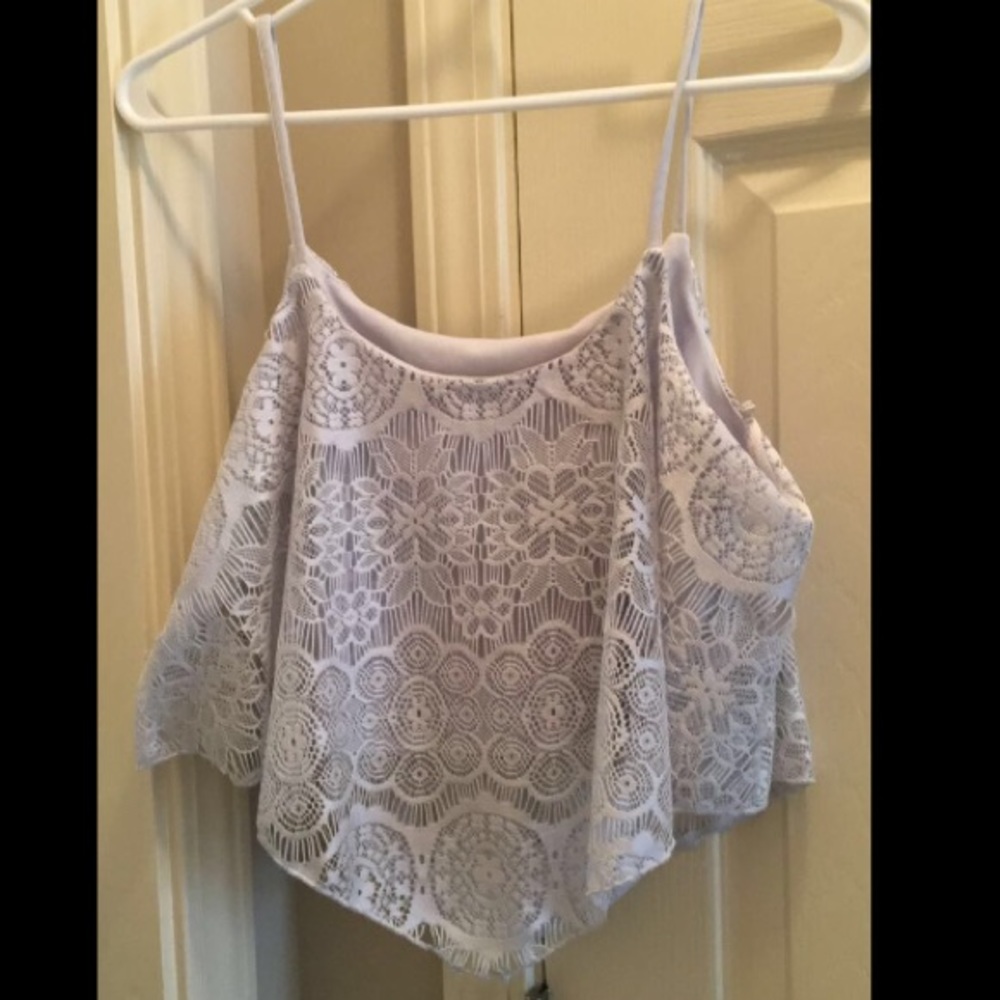 ✨White crop top✨