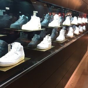 Meet your Posher, Cameron