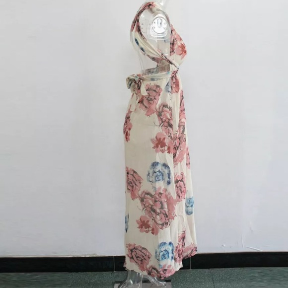 🎀sale🎀Floral dress sheer:can be worn many ways. - Picture 2 of 6