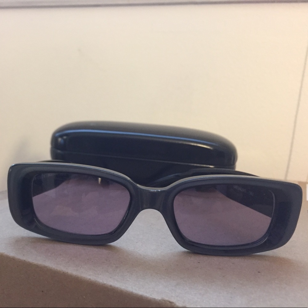 Gucci sunglasses with case