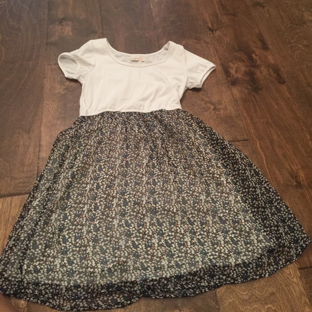 A casual dress for the summer days