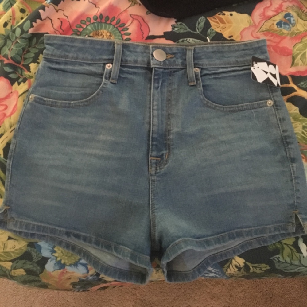NEW Urban Outfitters BDG high waisted jean shorts!