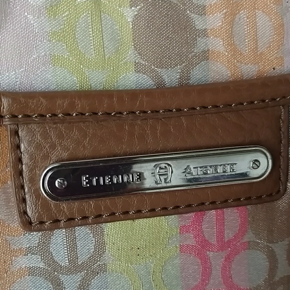 Etienne Aigner crossbody bag - Picture 2 of 5