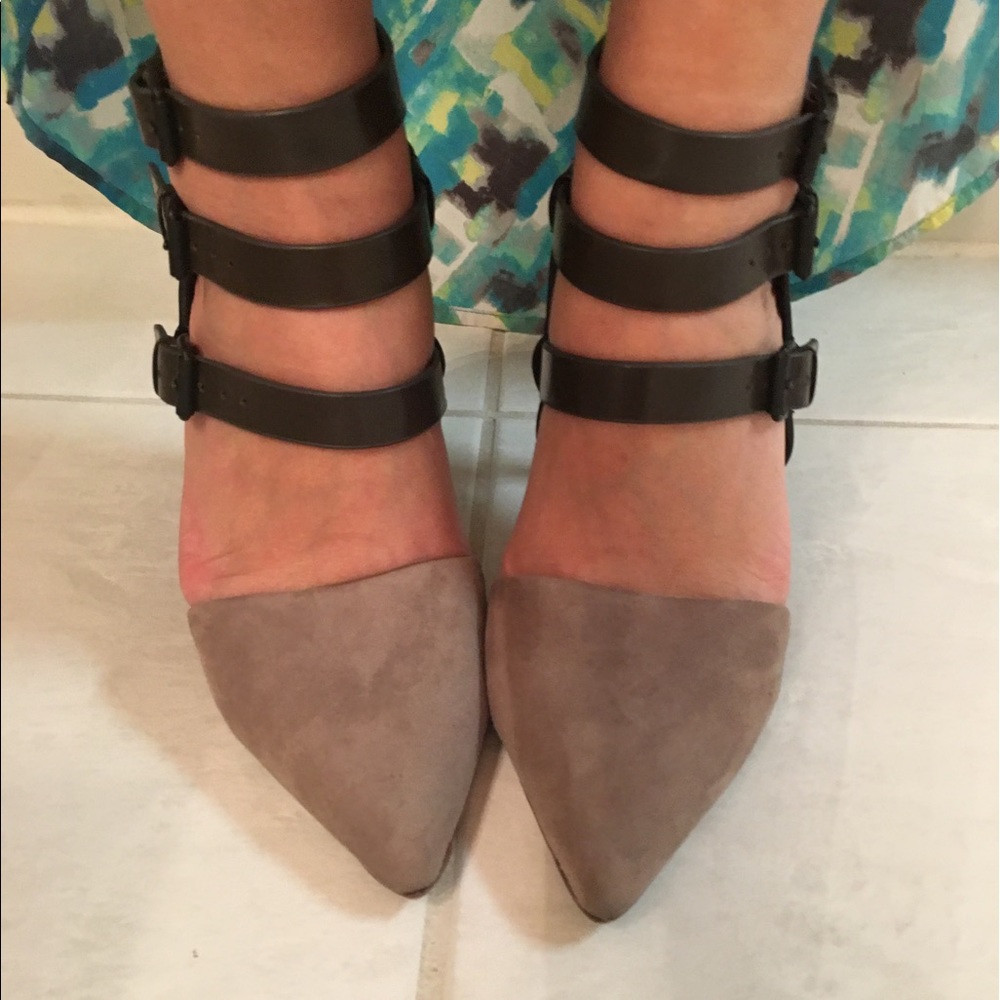 Tahari leather and suede buckle-up pump