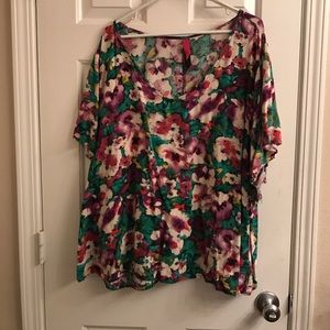 Floral plus size top