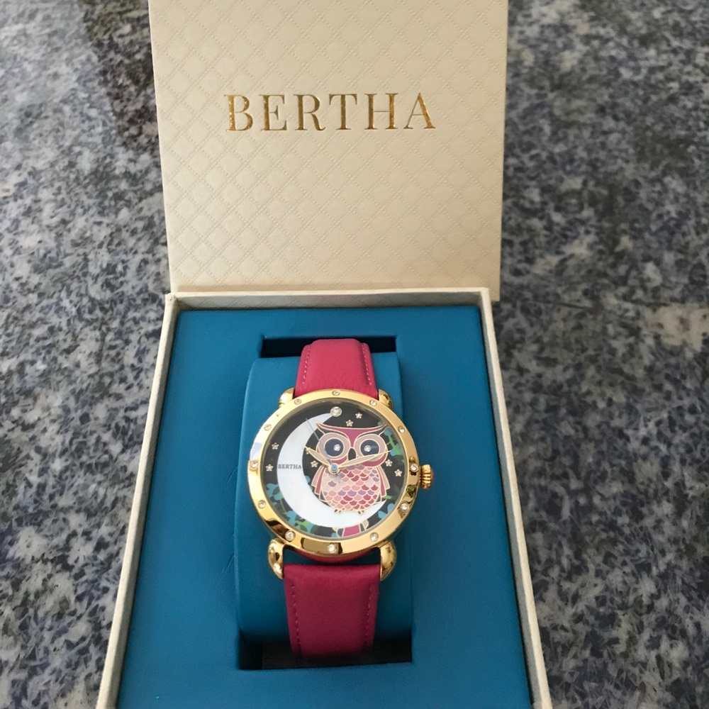 BRAND NEW NEVER WORN Bertha watch