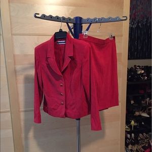 Size 8 petite - ladies suit