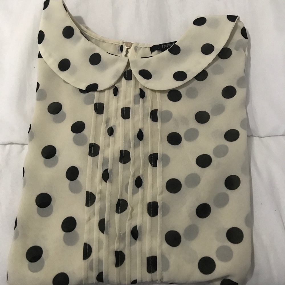 Cute flirty blouse💁🏻👚‼️‼️‼️