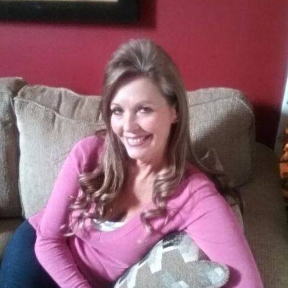 Meet your Posher, Yvonne - Picture 1 of 1