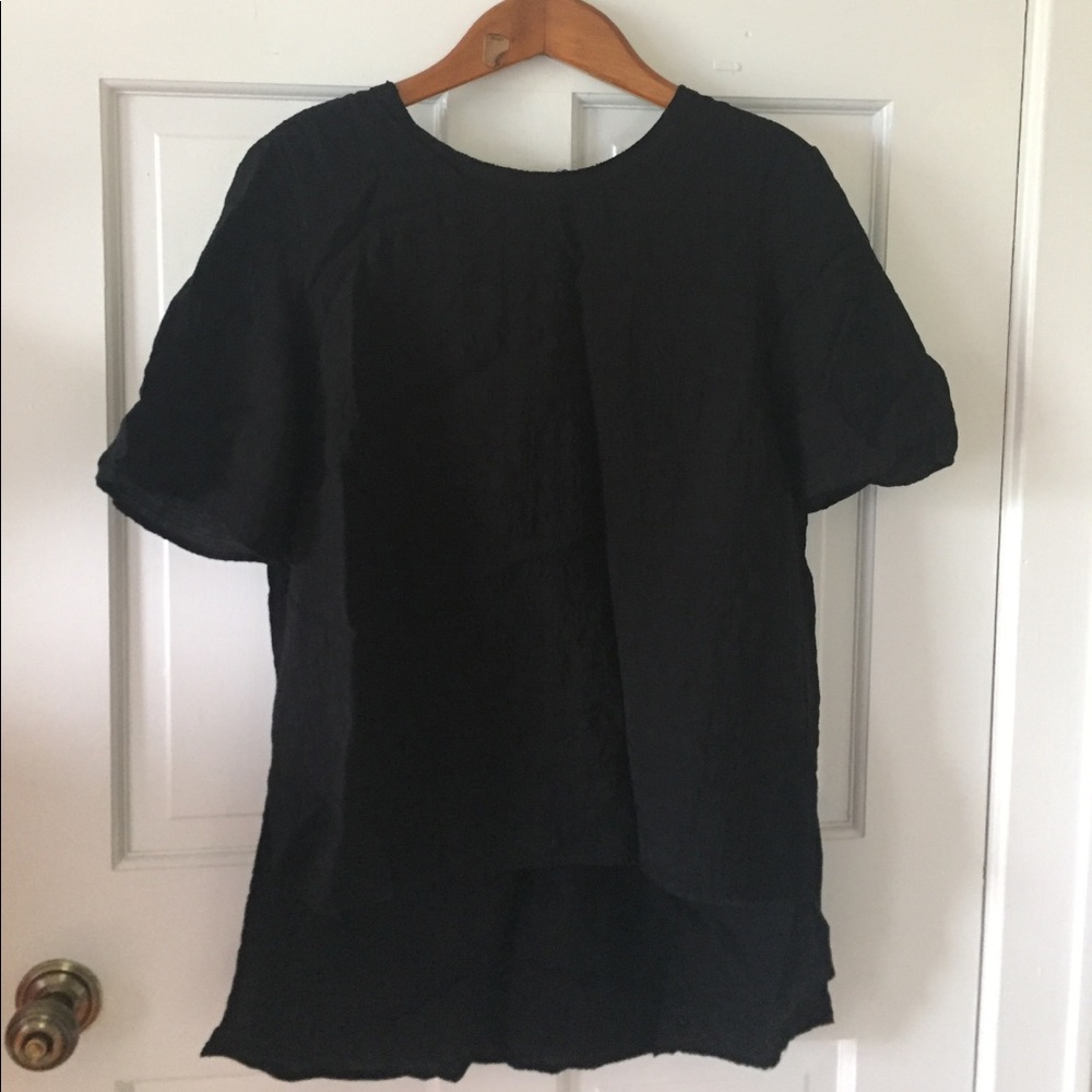 Blouse with back cut-out detail, sz Med
