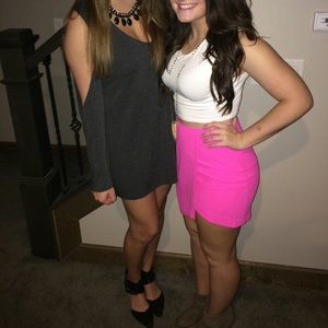 Tobi Hot pink asymmetrical skirt