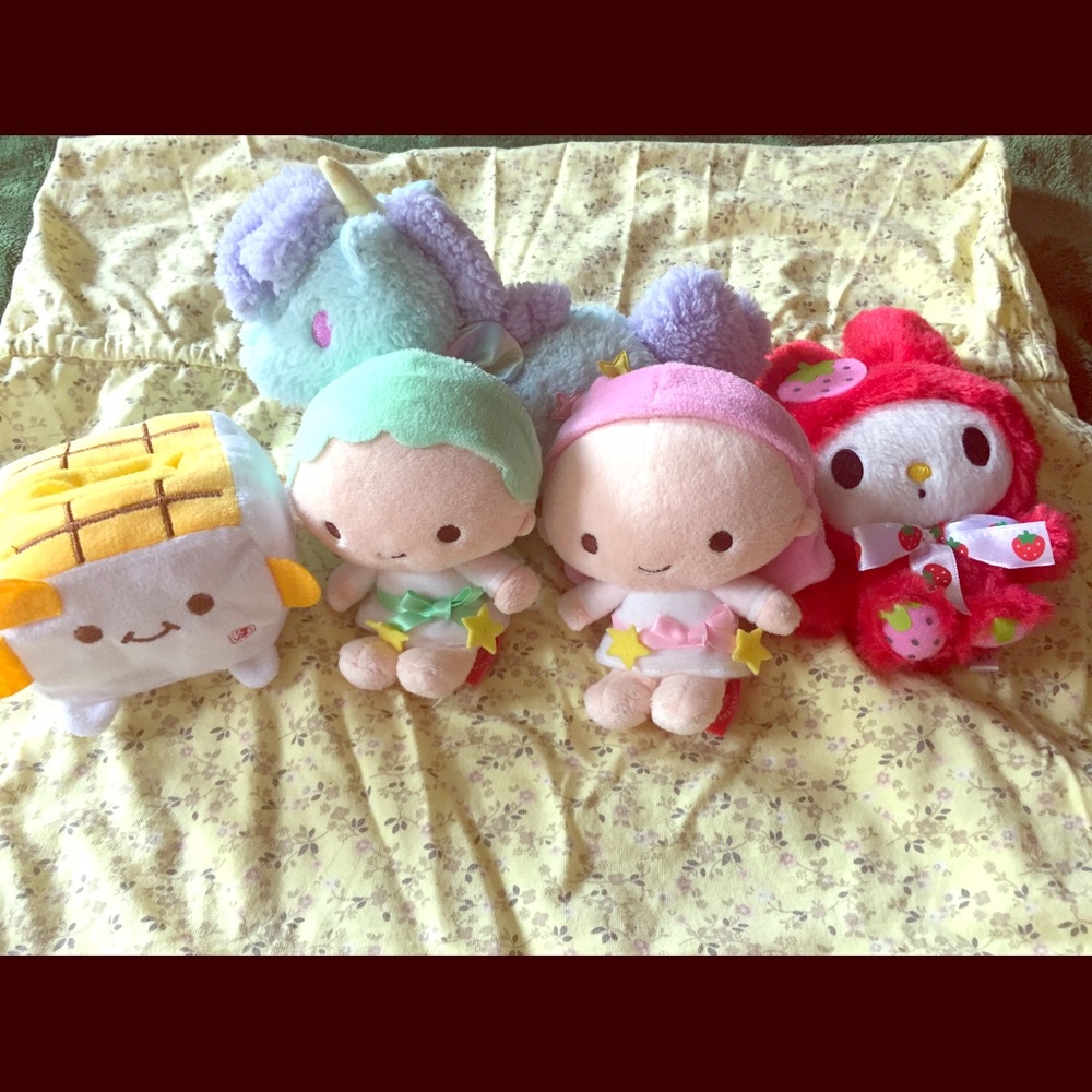 SOLD!!!Sanrio friends!  Cute Bundle🍬🤗
