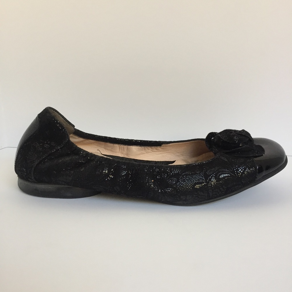 Beautifeel Black Flats with Patent Toe Cap