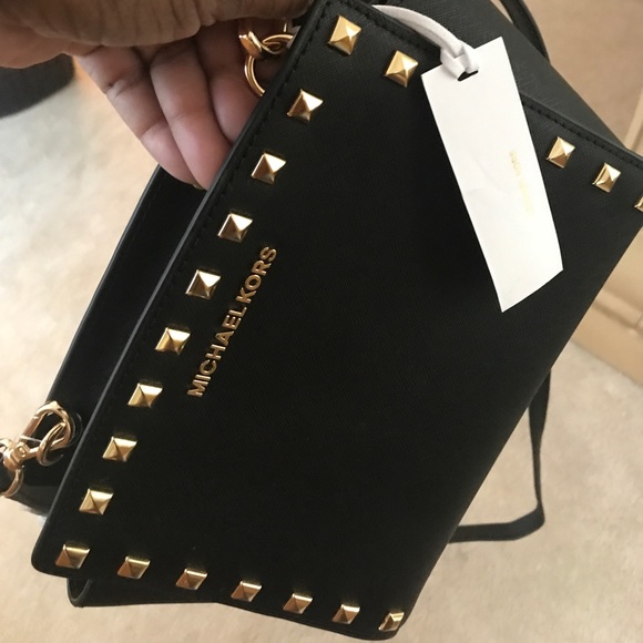 MK cross body/SOLD - Picture 3 of 3