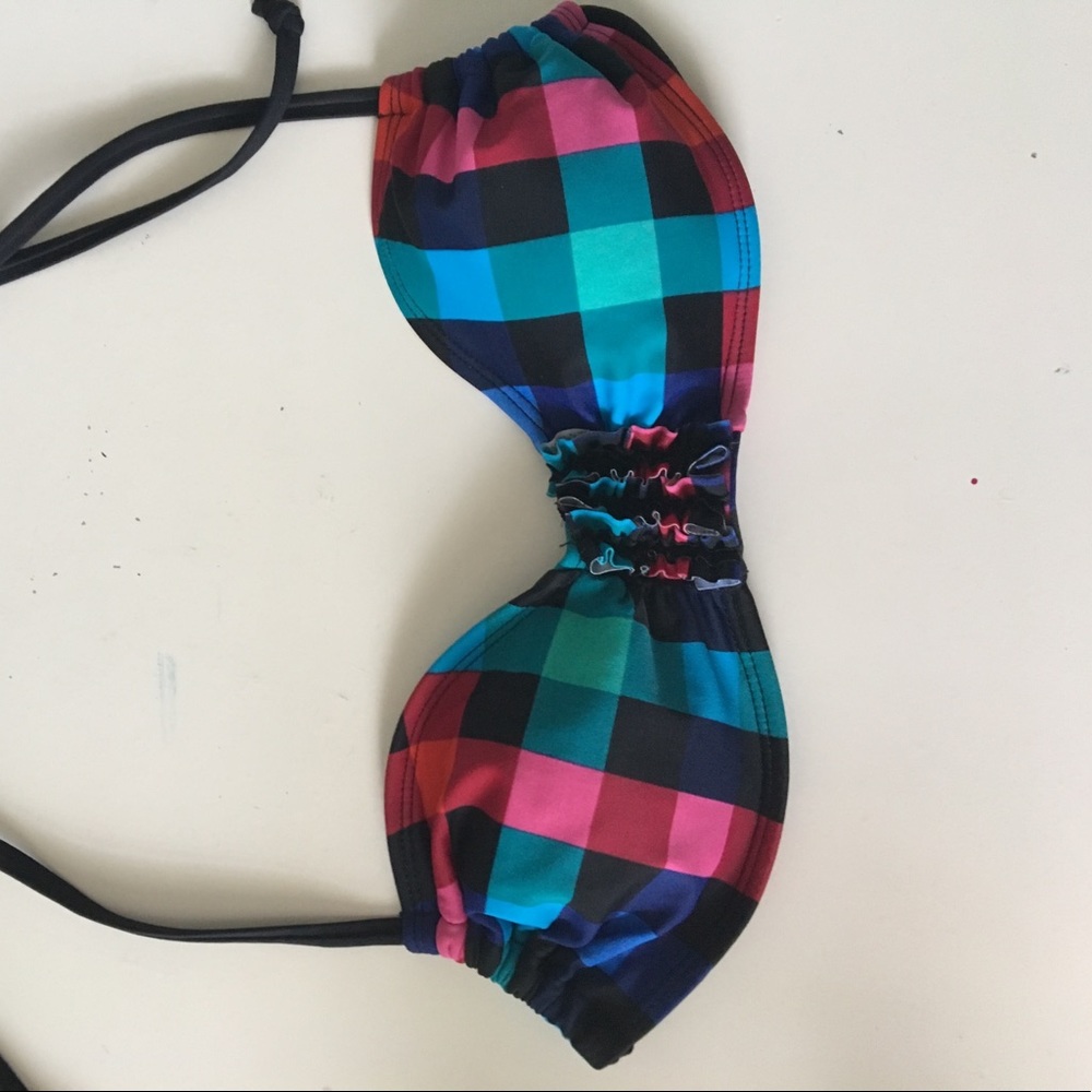 Adorable swimsuit top!