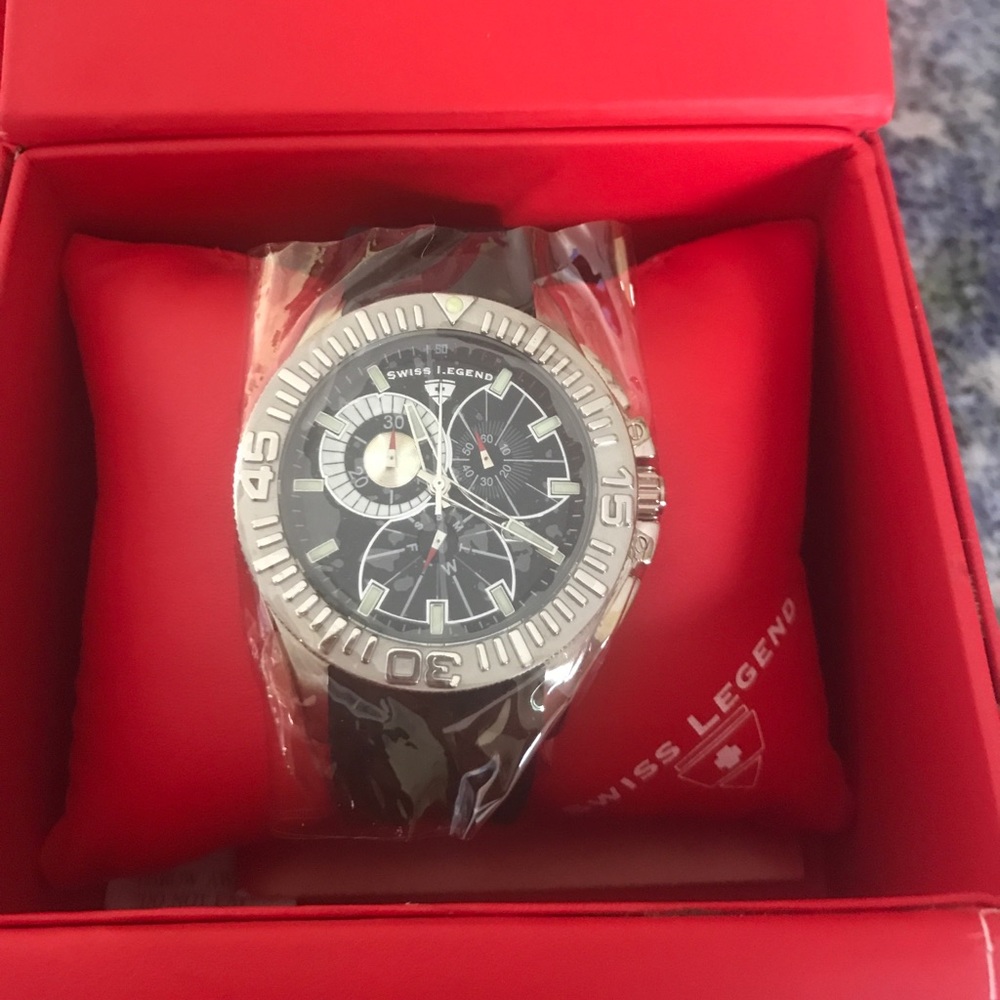 BRAND NEW NEVER WORN SWISS LEGEND CHRONOGRAPH